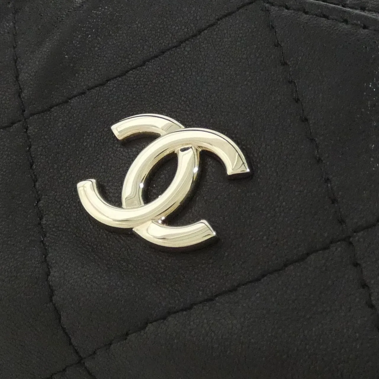CHANEL AS6138 肩背包 羊皮 5