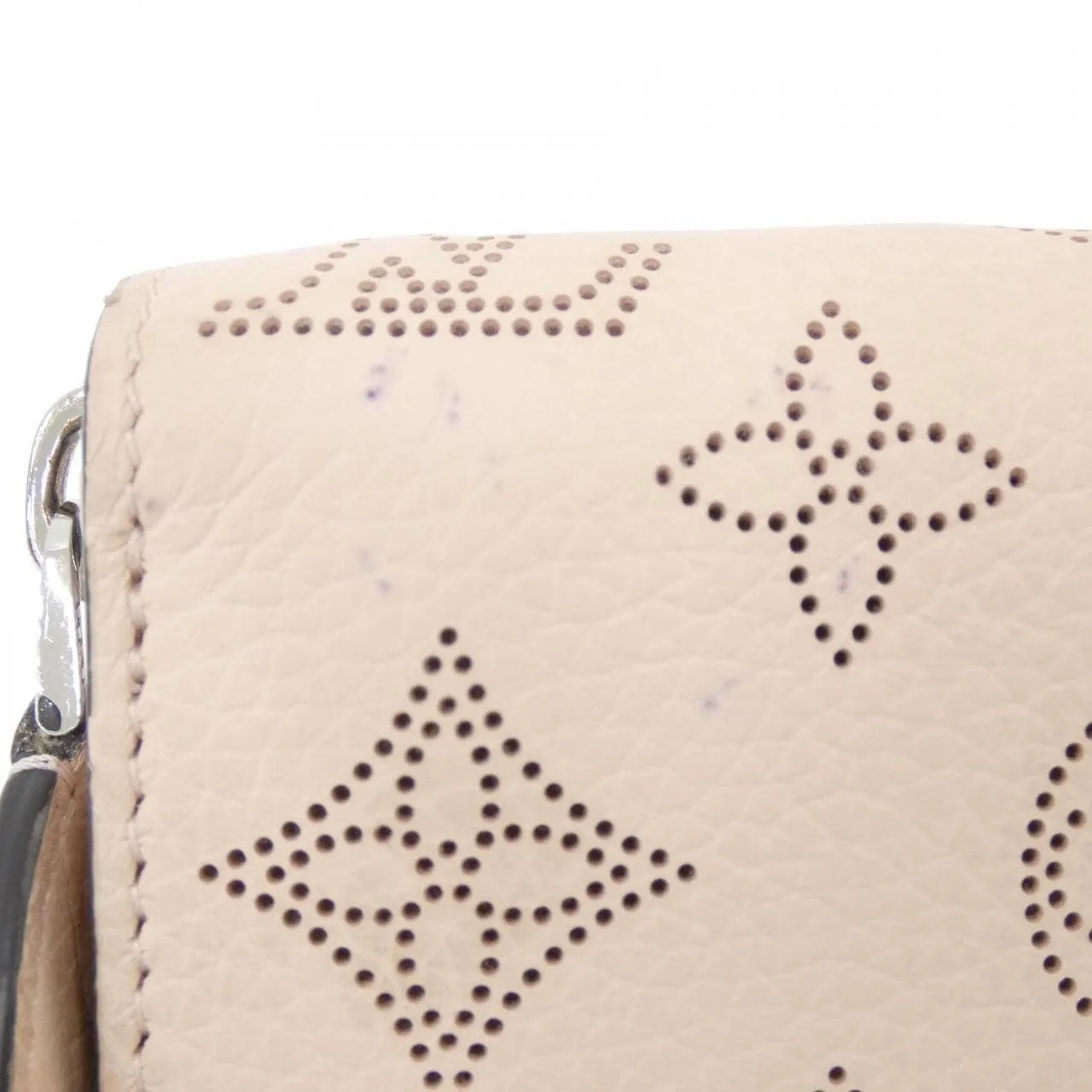 LOUIS VUITTON Mahina M82755 銀包 3