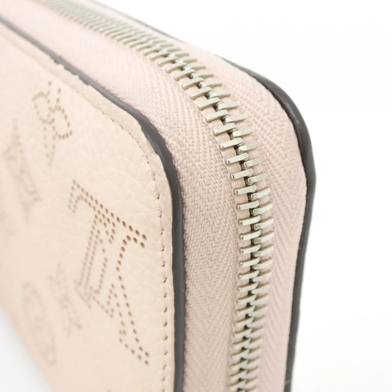 LOUIS VUITTON Mahina M82755 銀包 5