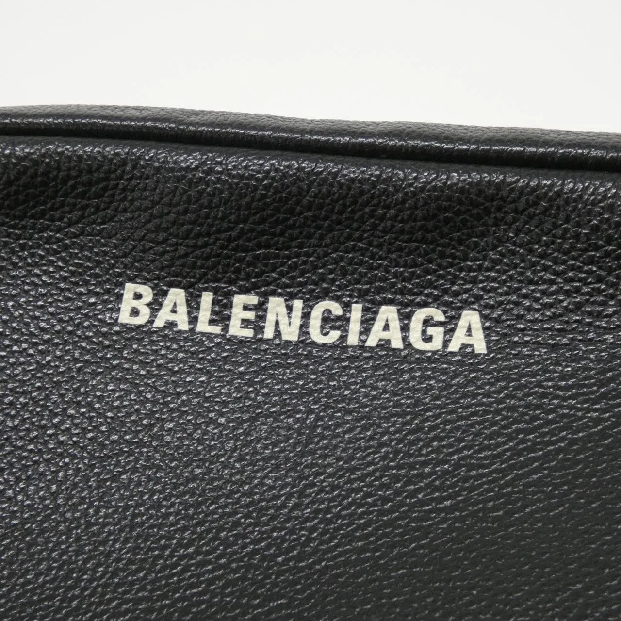 BALENCIAGA Everyday 679267 15YUN 肩背包 4