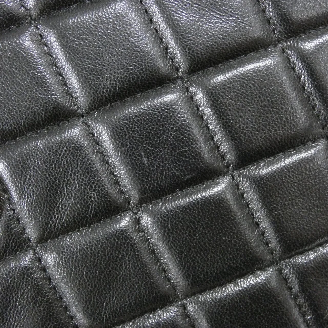CHANEL AS4378 肩背包 羊皮 5