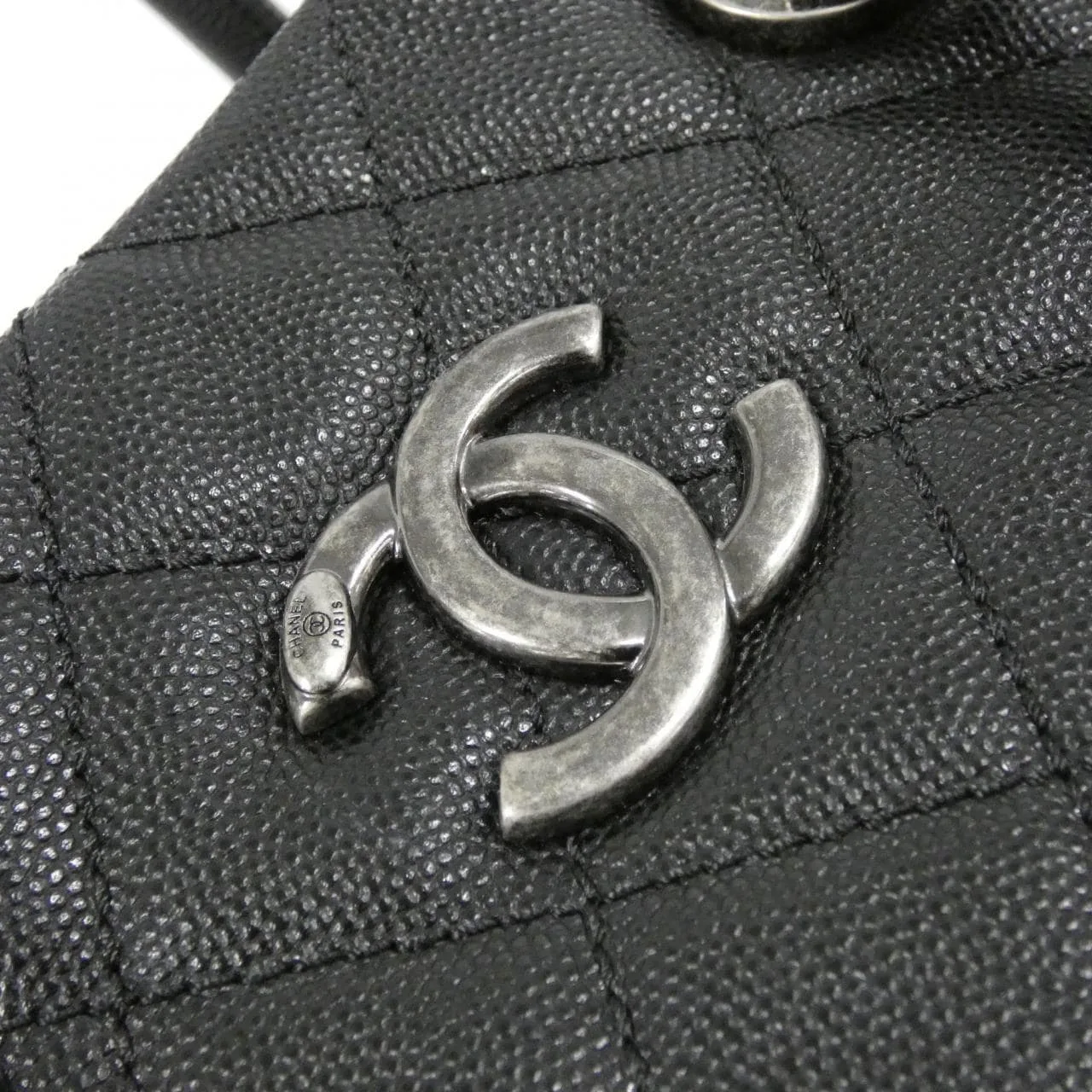CHANEL 93525 手提包 魚子醬皮 4