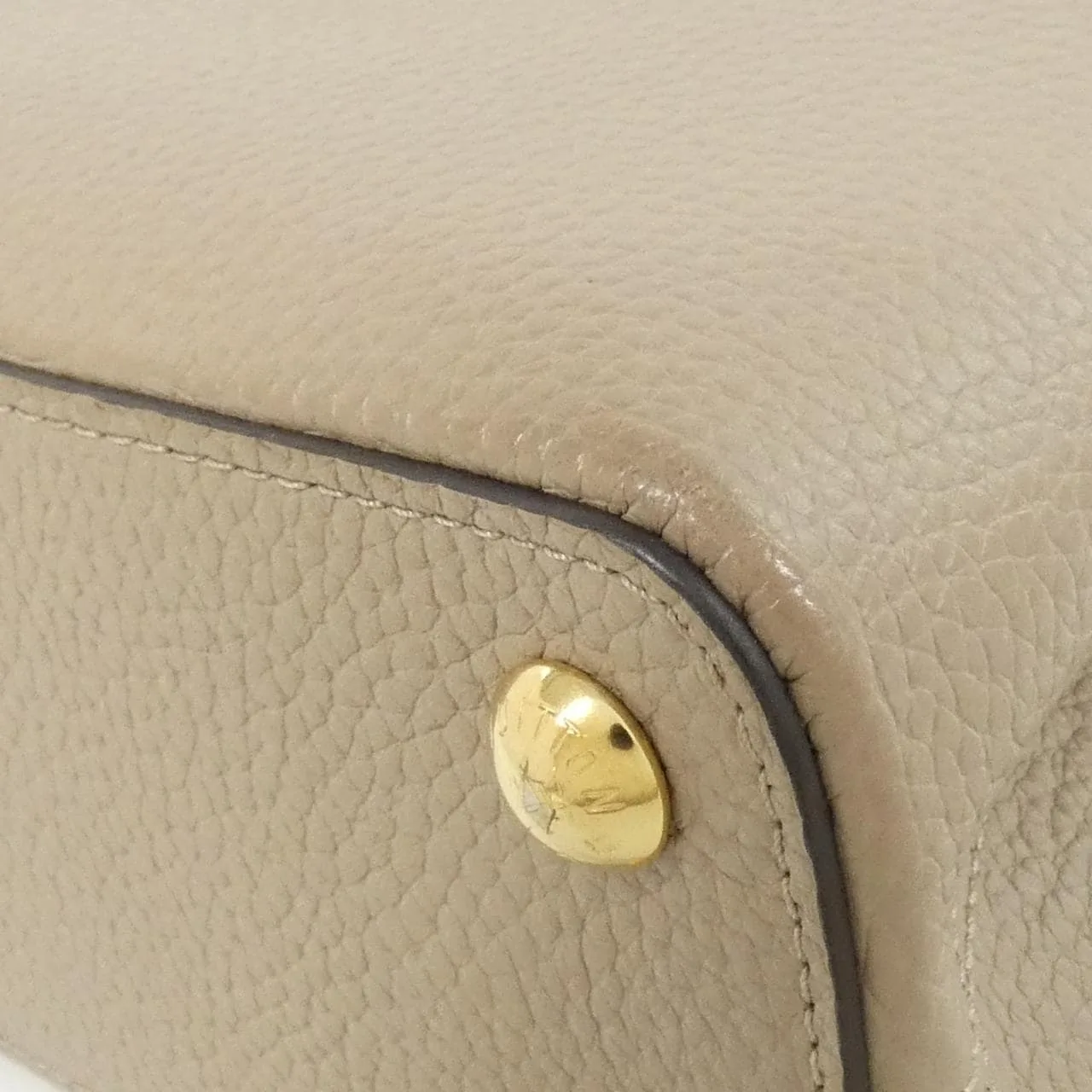 LOUIS VUITTON Capucines M94634 Handbag 3