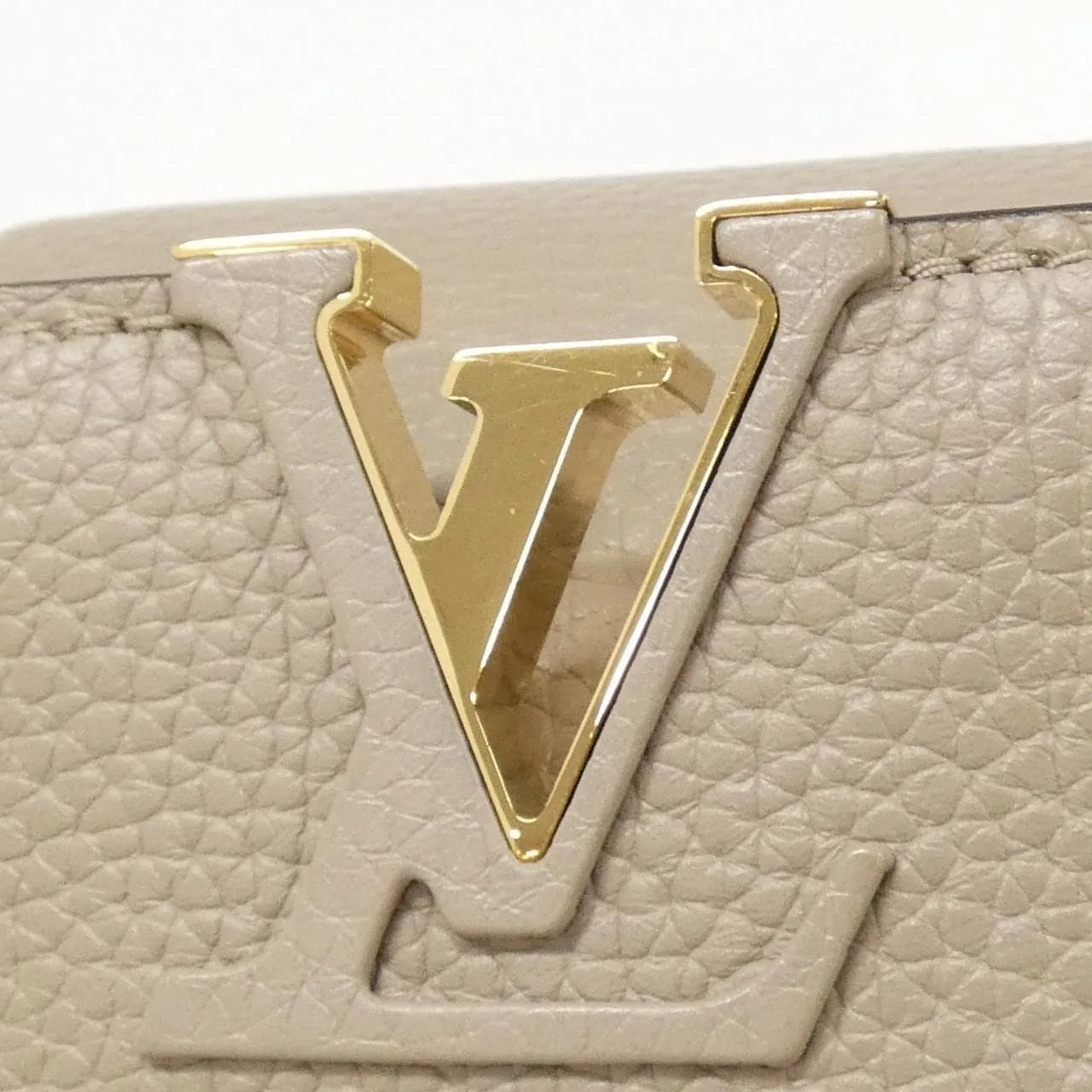 LOUIS VUITTON Capucines M94634 Handbag 4