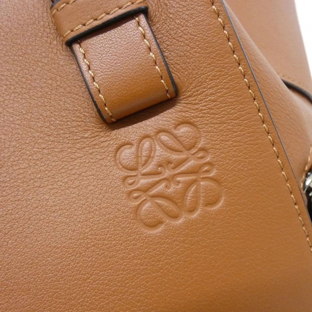 LOEWE Hammock 387 30 S35 肩背包 4