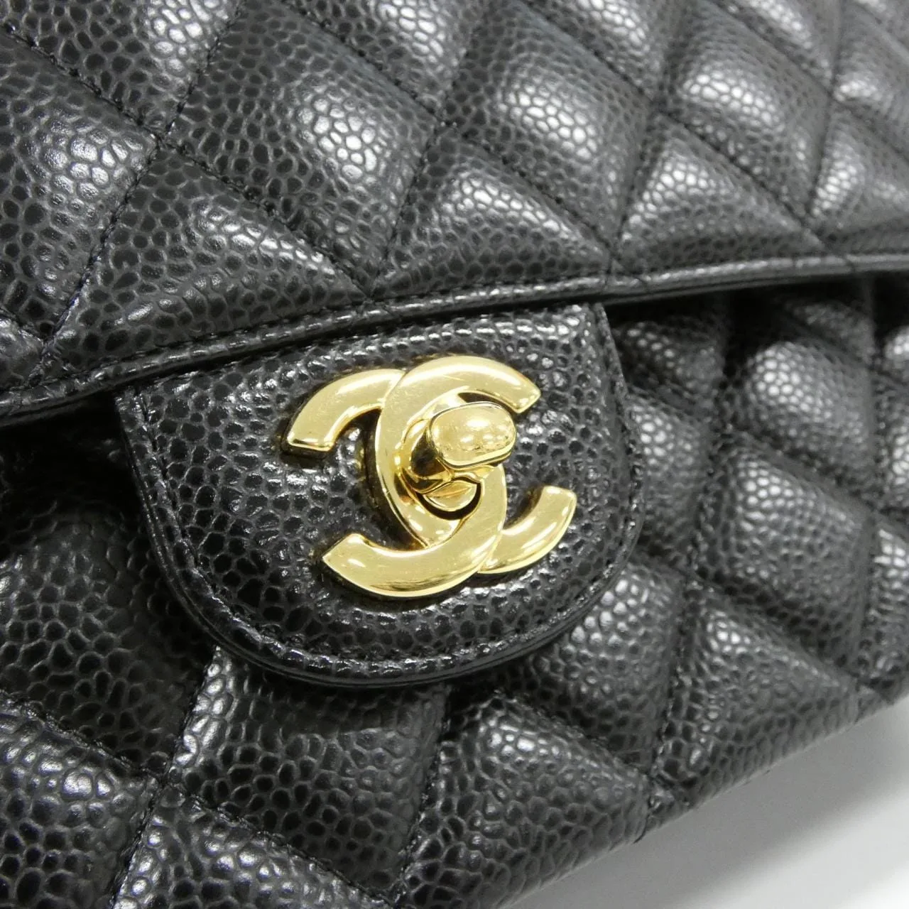 CHANEL Matelasse 1112 Shoulder Grained Calfskin 4