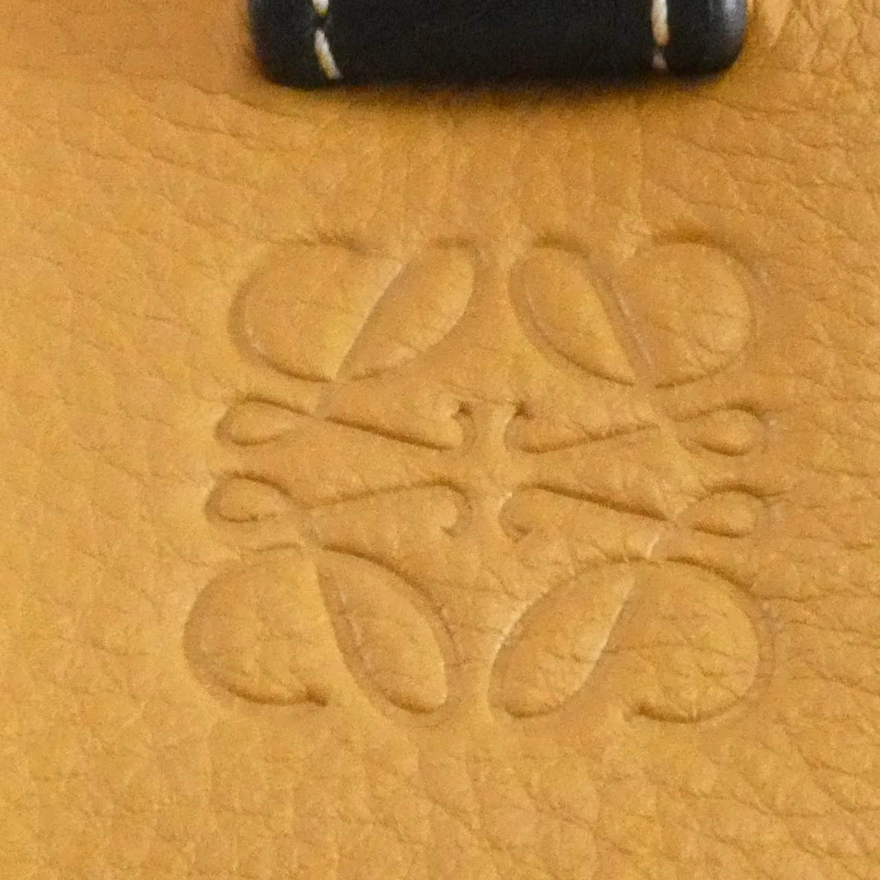LOEWE Hammock 387 30PS35 肩背包 4