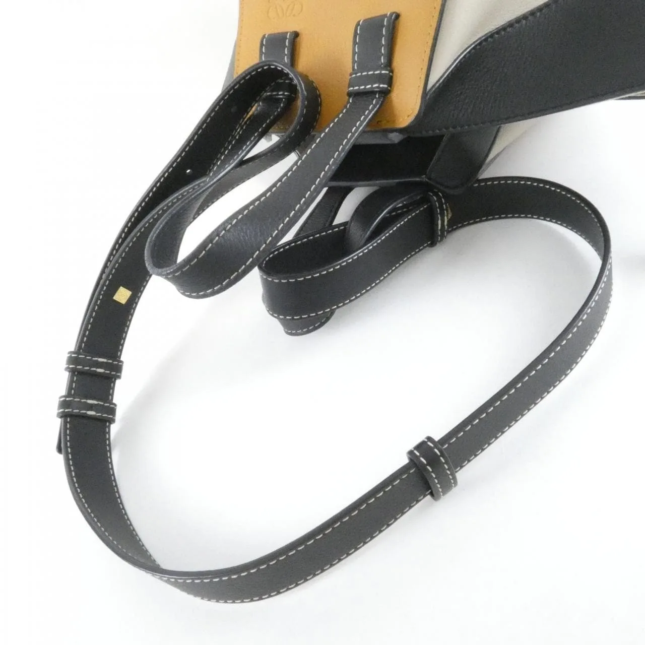 LOEWE Hammock 387 30PS35 肩背包 6