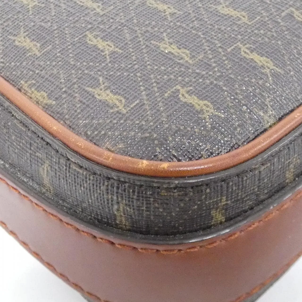 SAINT LAURENT 669957 2UY2W 肩背包 Monogram 3