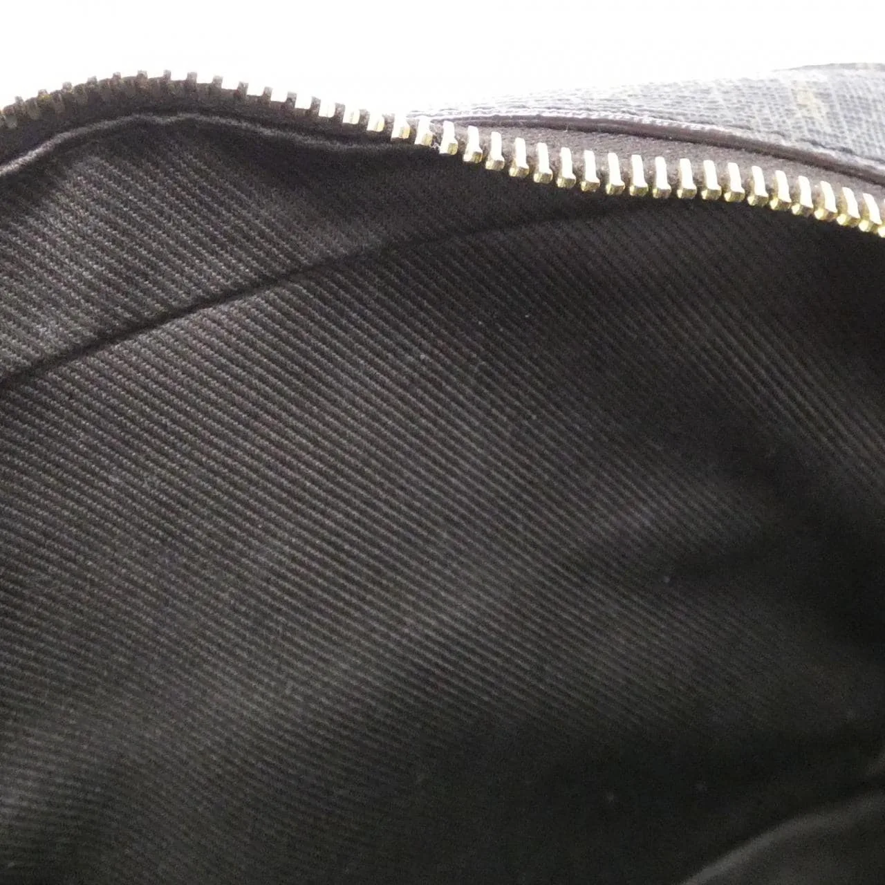 SAINT LAURENT 669957 2UY2W 肩背包 Monogram 9