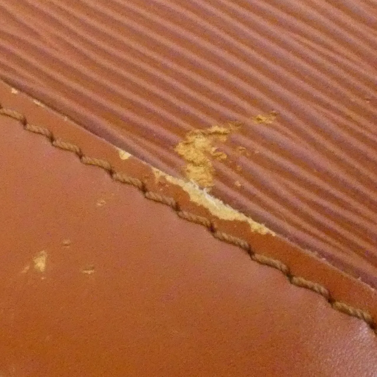 LOUIS VUITTON Alma M52143 Handbag Epi 4