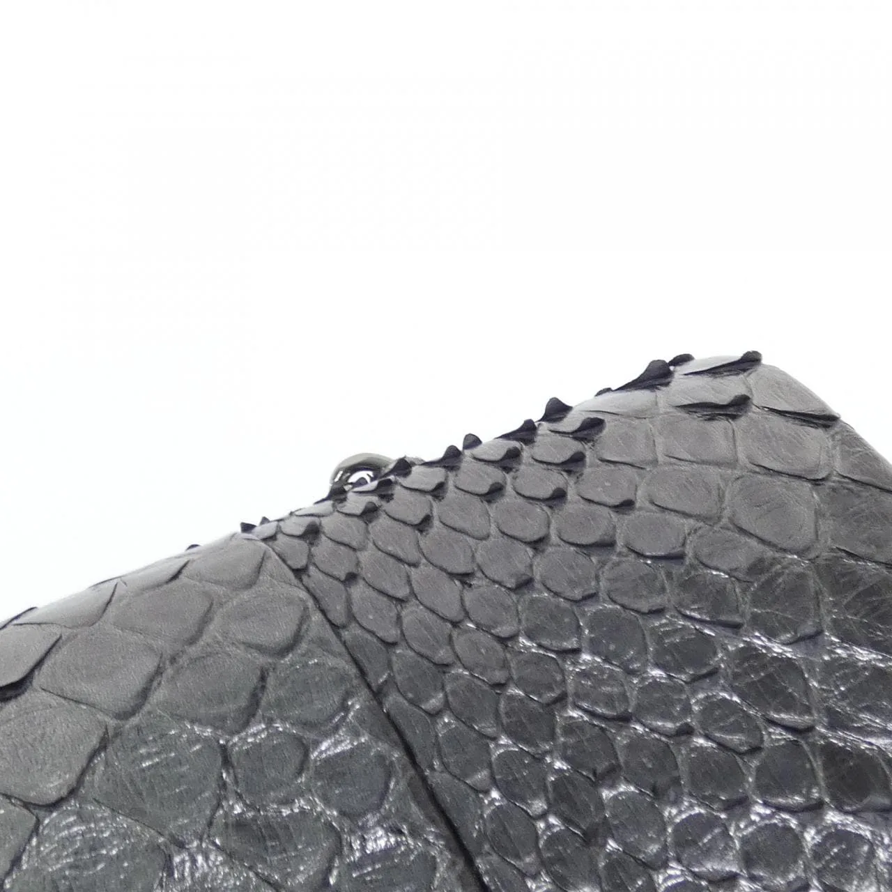 CHANEL Matelasse 1112 肩背包 蟒蛇皮 4