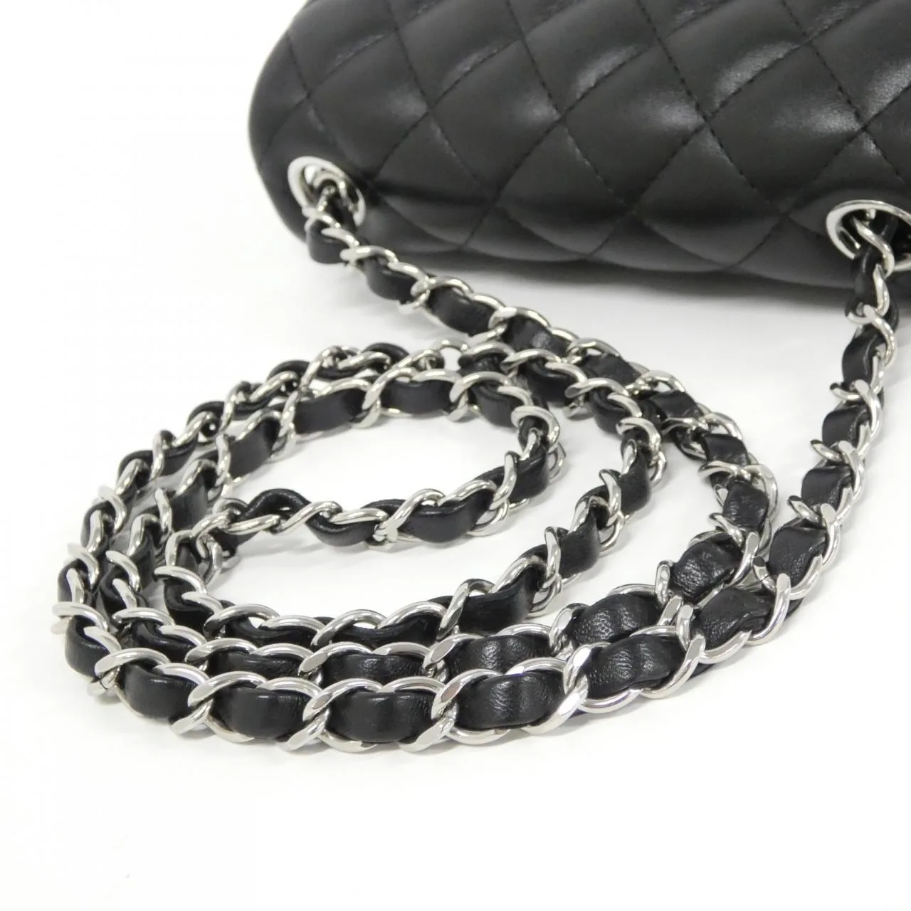 CHANEL Matelasse 35200 Shoulder Lambskin 8