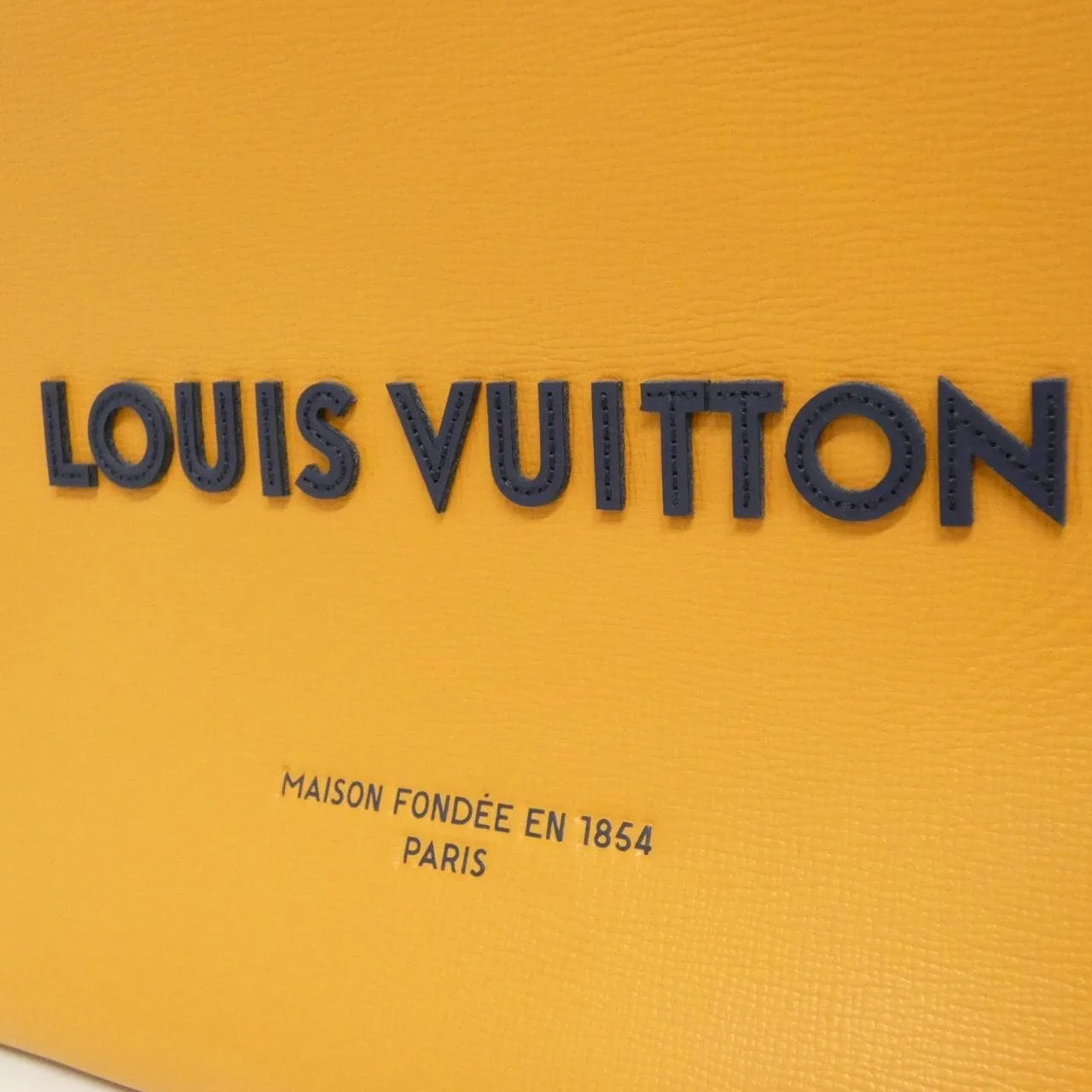 LOUIS VUITTON M15237 Tote 5