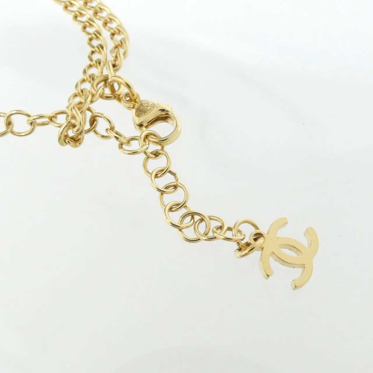 CHANEL AB8355 Accessories 4