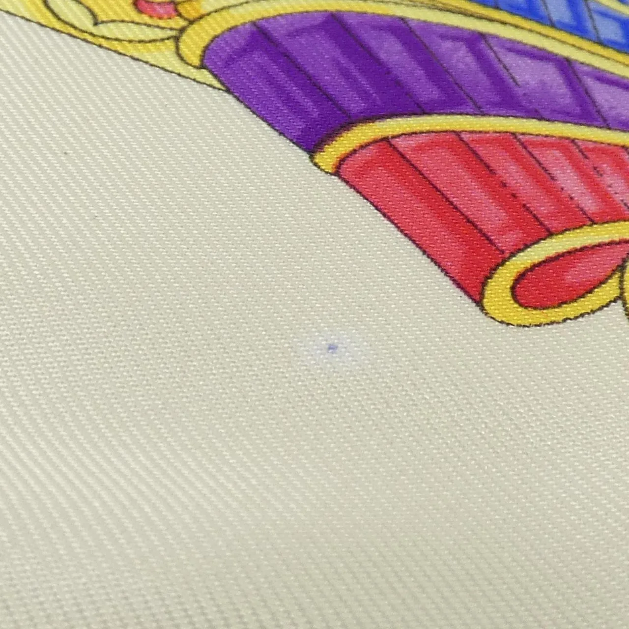 GUCCI Scarf 3