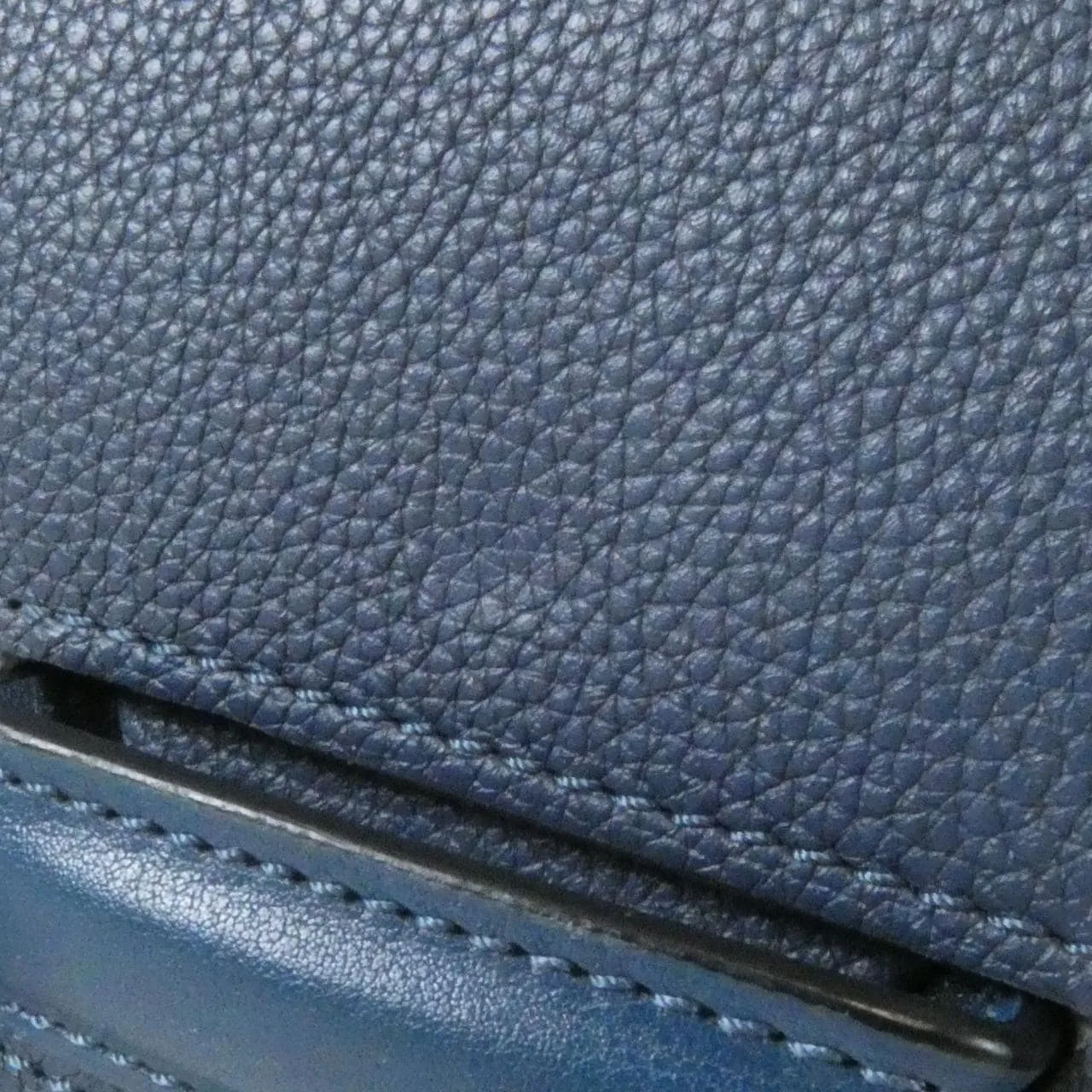 LOEWE 302 12 P39 肩背包 5