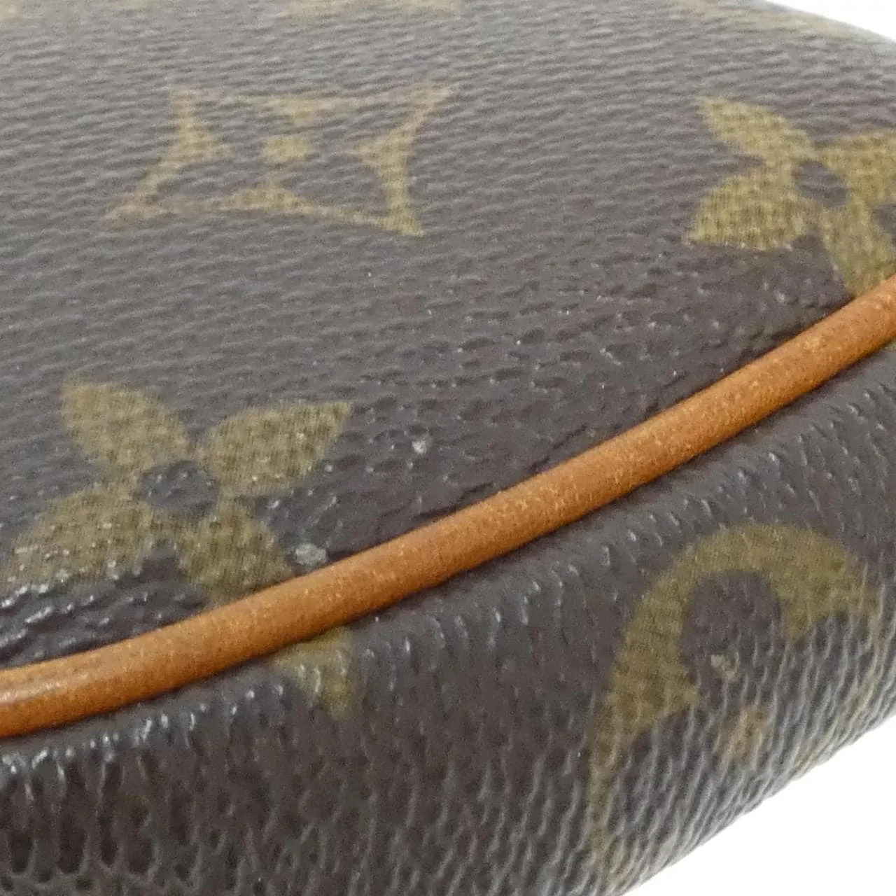 LOUIS VUITTON Pochette M60018 肩背包 Monogram 4