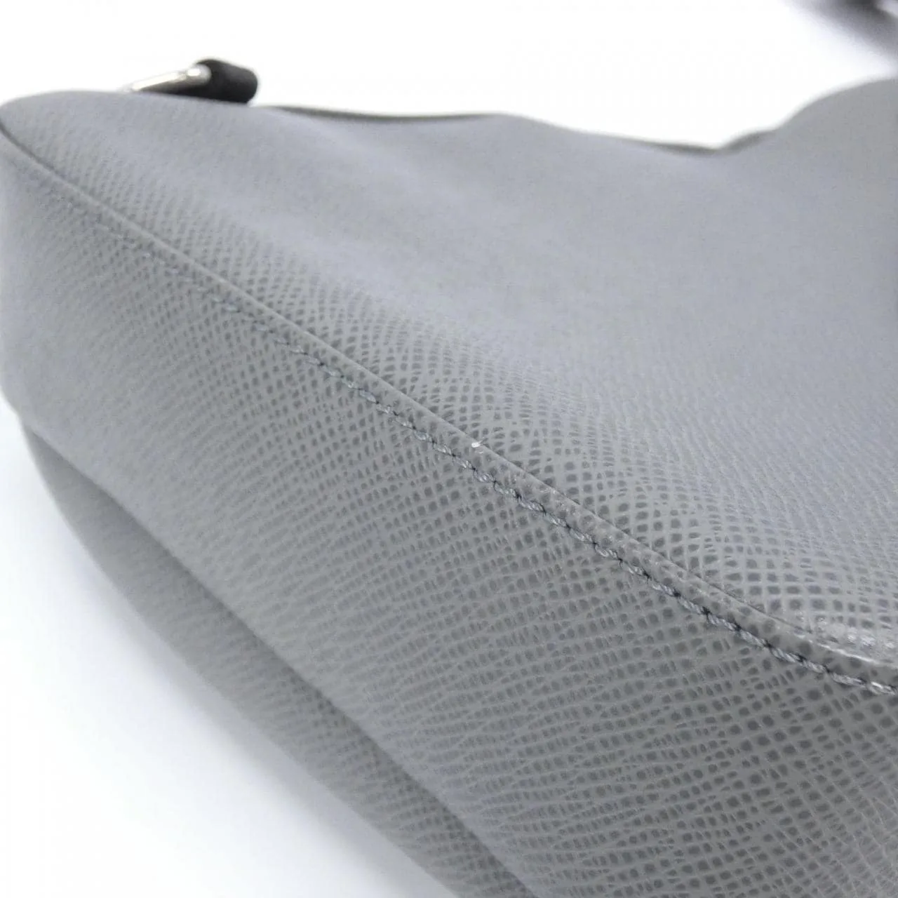 LOUIS VUITTON Avenue M30801 肩背包 3