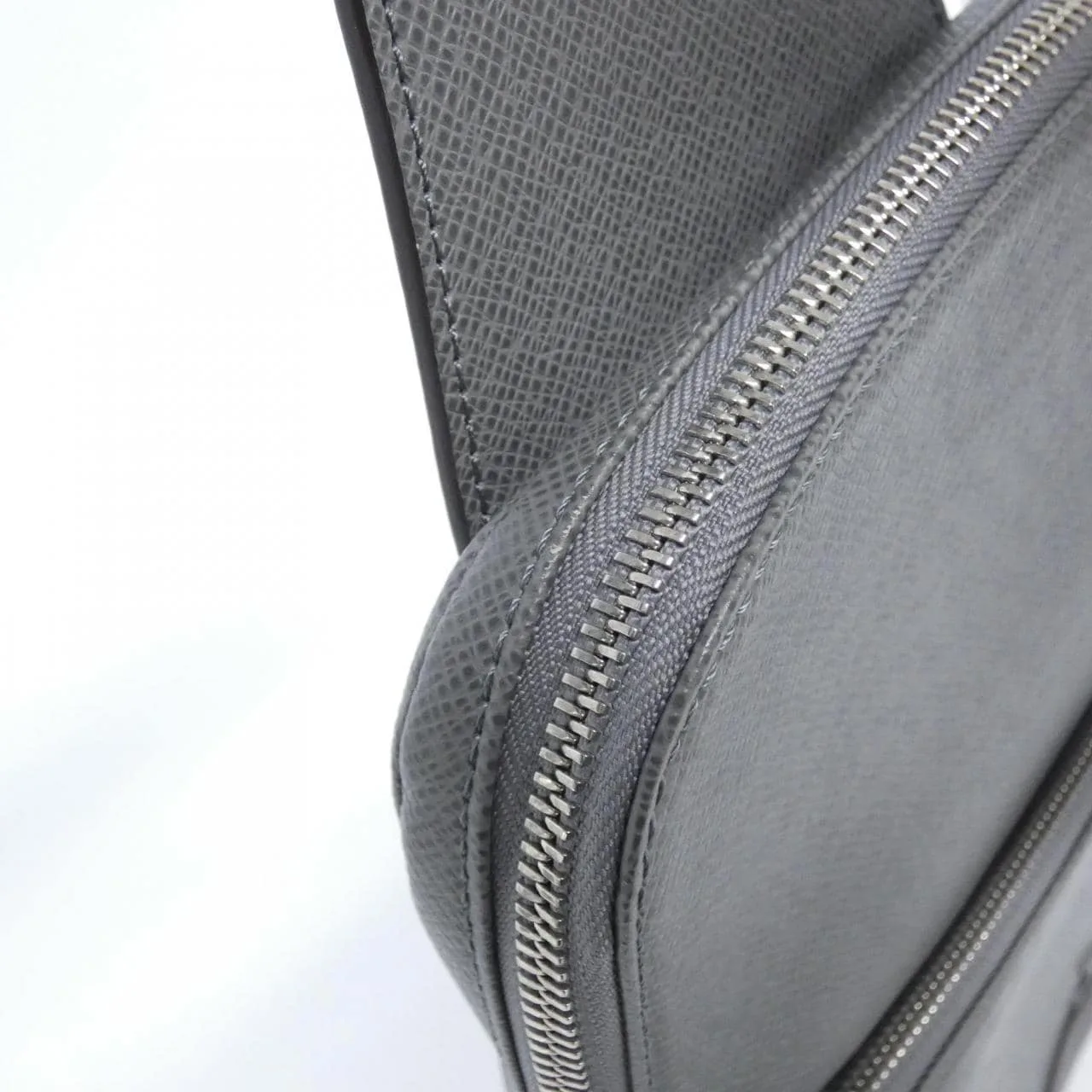 LOUIS VUITTON Avenue M30801 肩背包 5