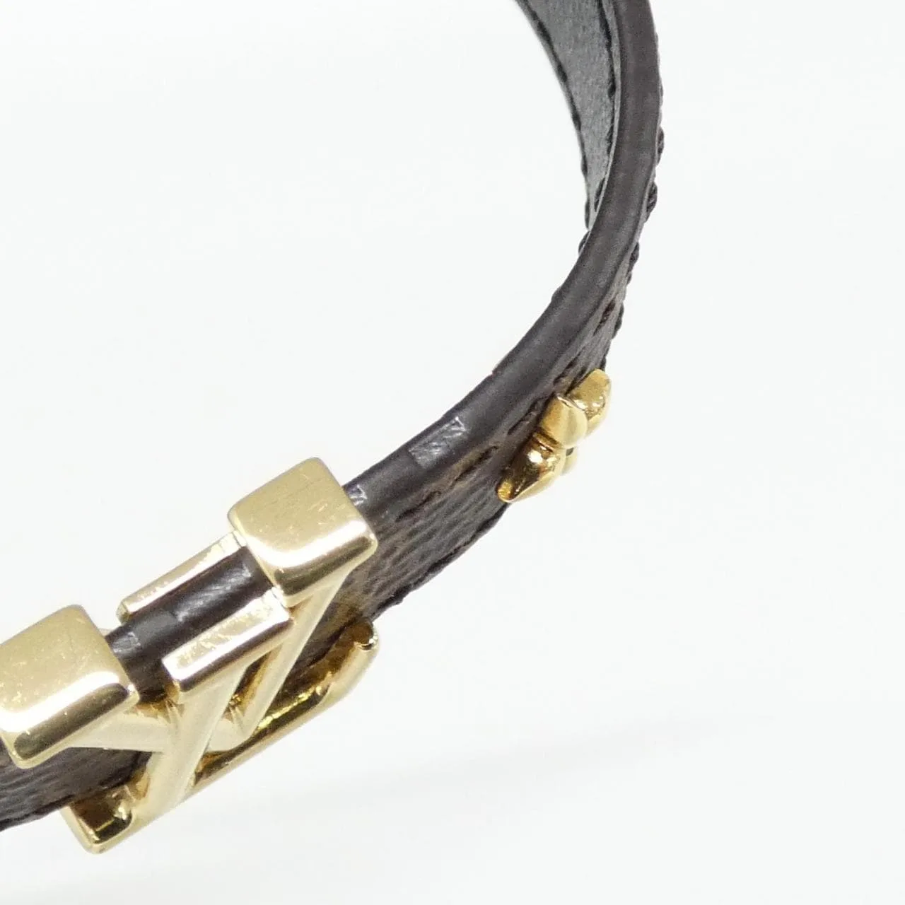 LOUIS VUITTON M8526E 配飾 Monogram 4