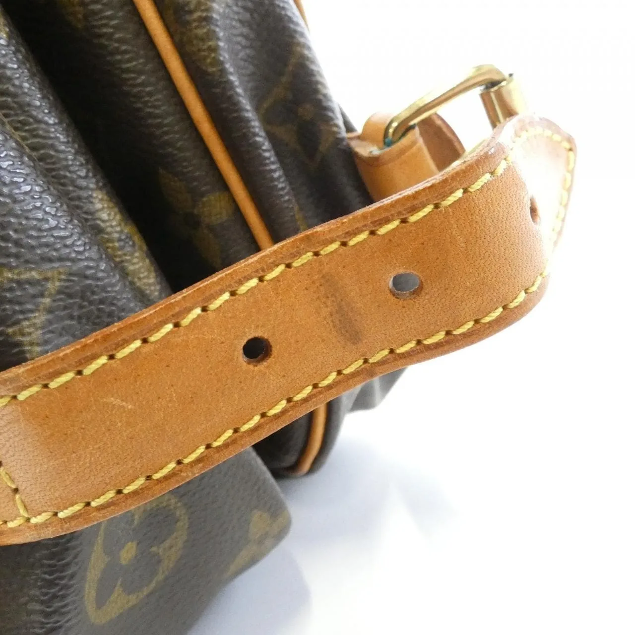 LOUIS VUITTON Saumur M42256 Shoulder Monogram 5