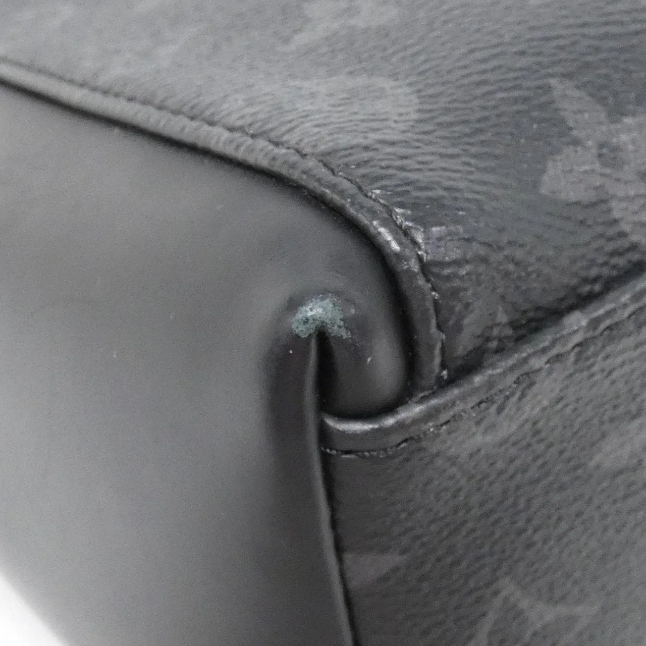 LOUIS VUITTON Eclipse M40511 Shoulder Monogram 3