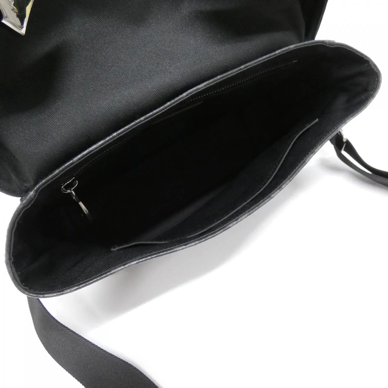 LOUIS VUITTON Eclipse M40511 Shoulder Monogram 5