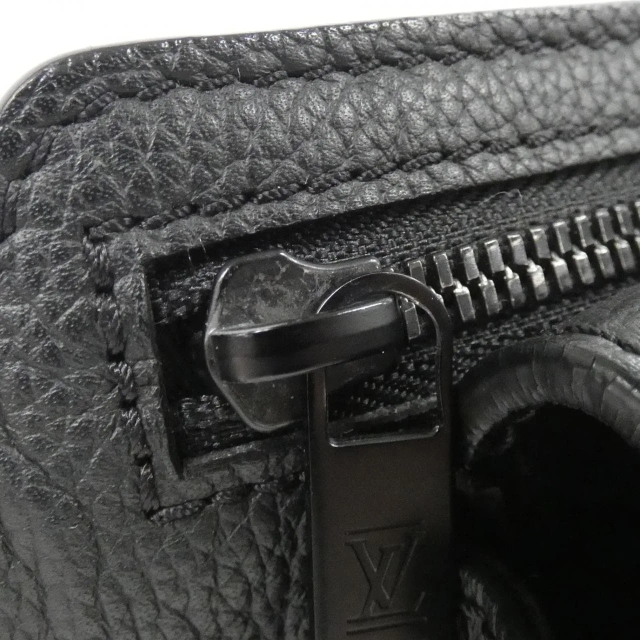 LOUIS VUITTON M57081 Shoulder Lambskin 5