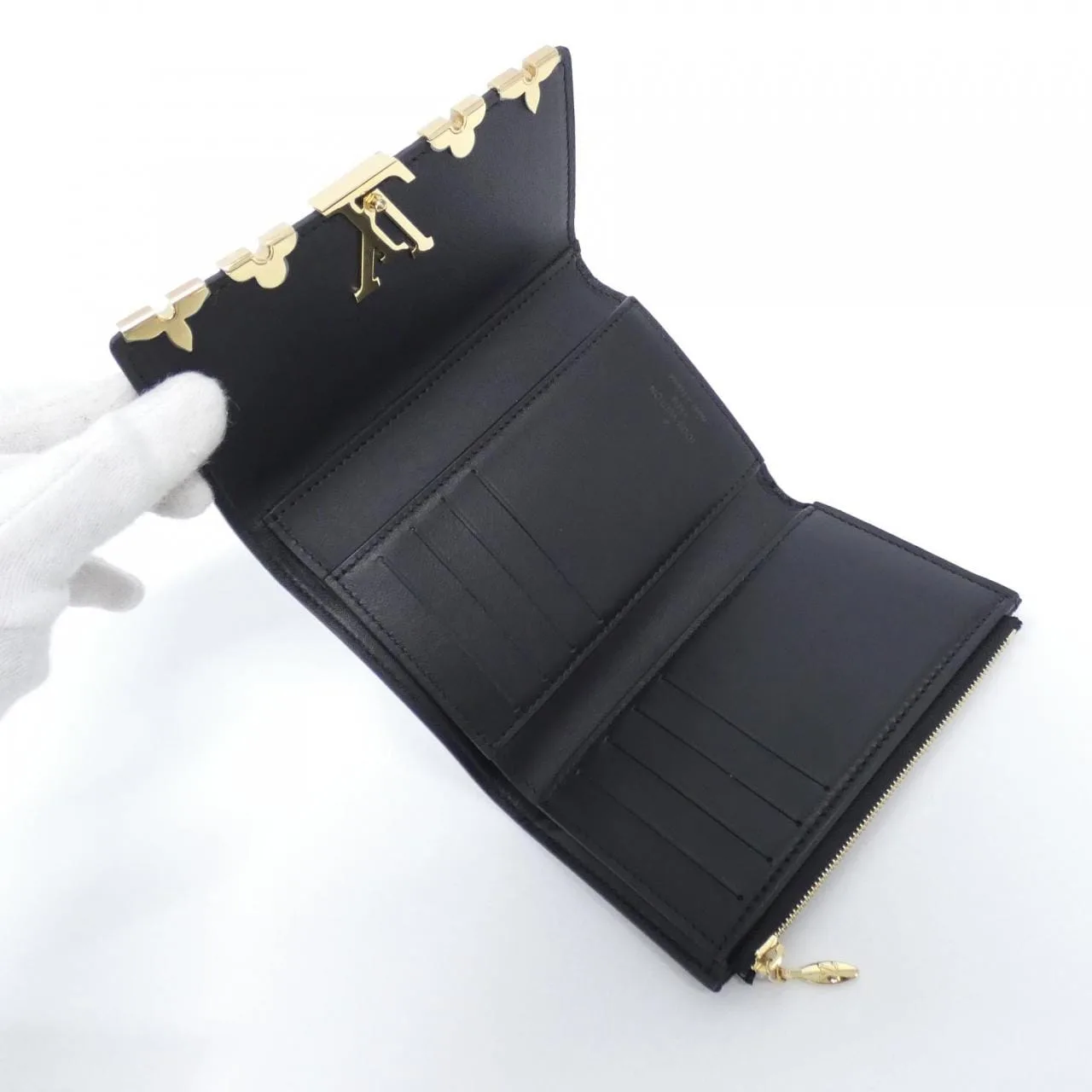 LOUIS VUITTON Capucines M82764 Wallet 5