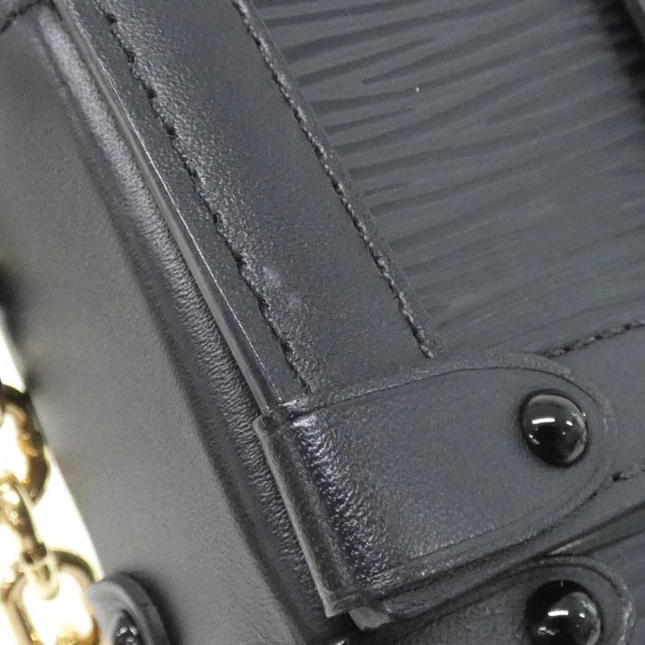 LOUIS VUITTON Pochette M67871 肩背包 Epi 4