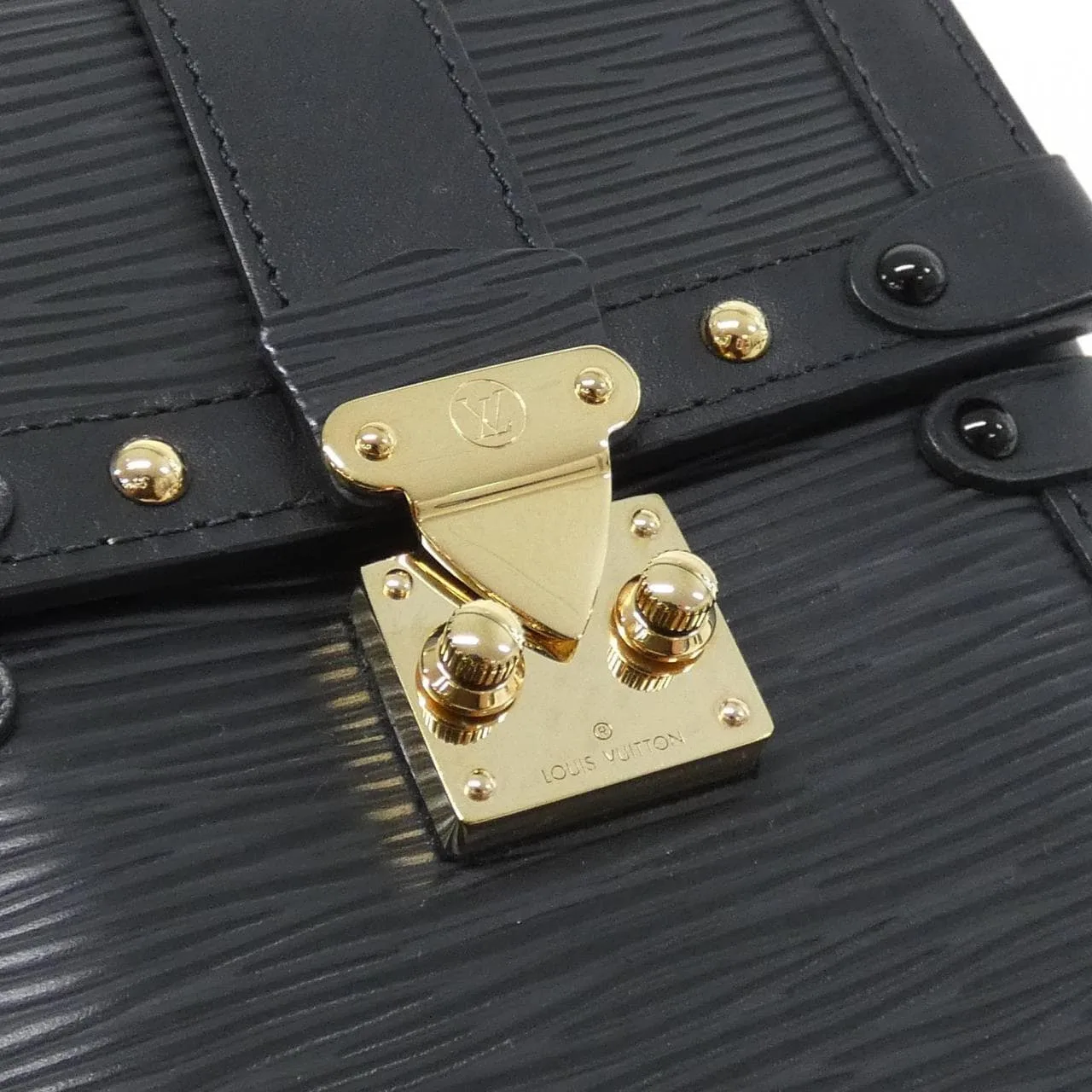LOUIS VUITTON Pochette M67871 肩背包 Epi 5