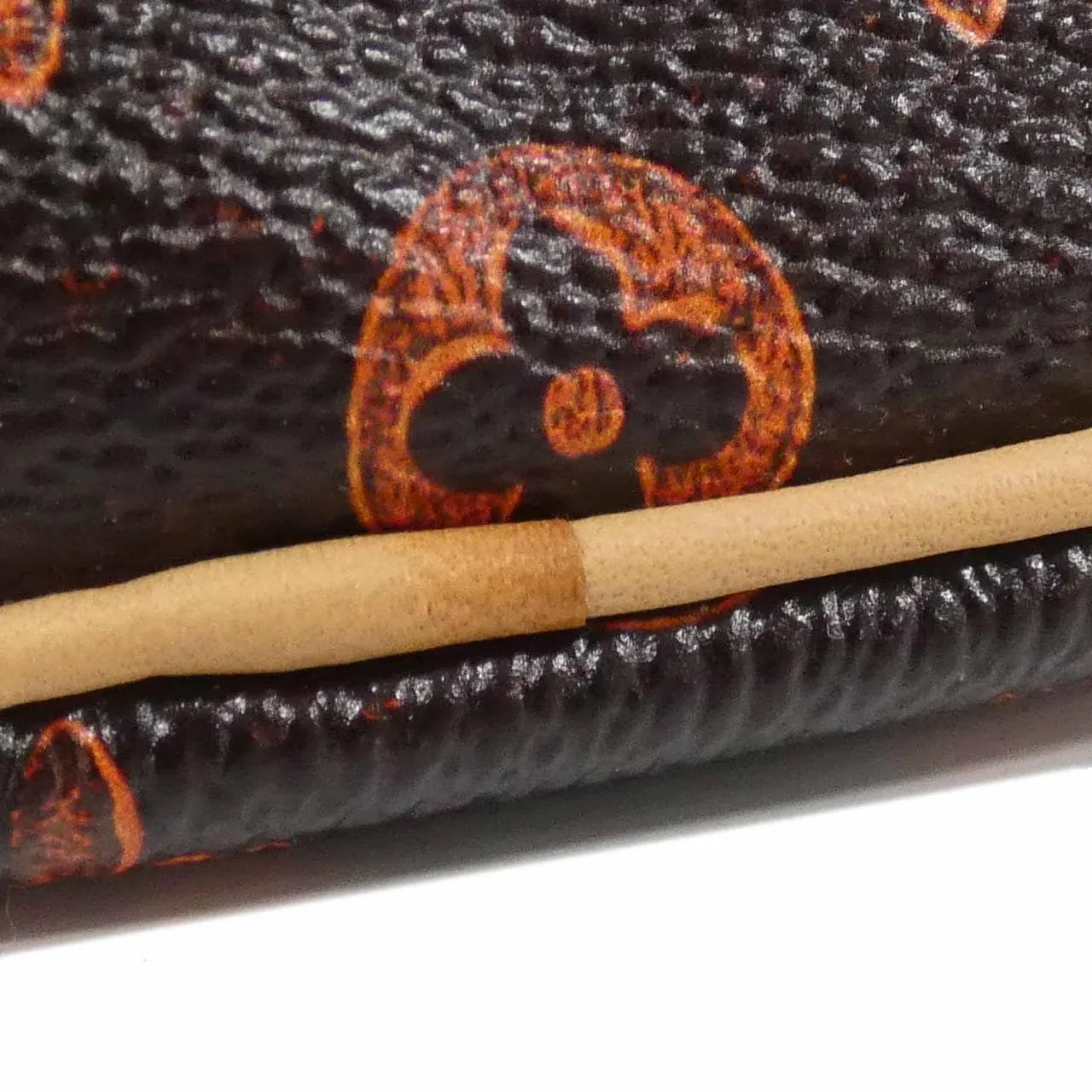 LOUIS VUITTON M44399 肩背包 羊皮 5