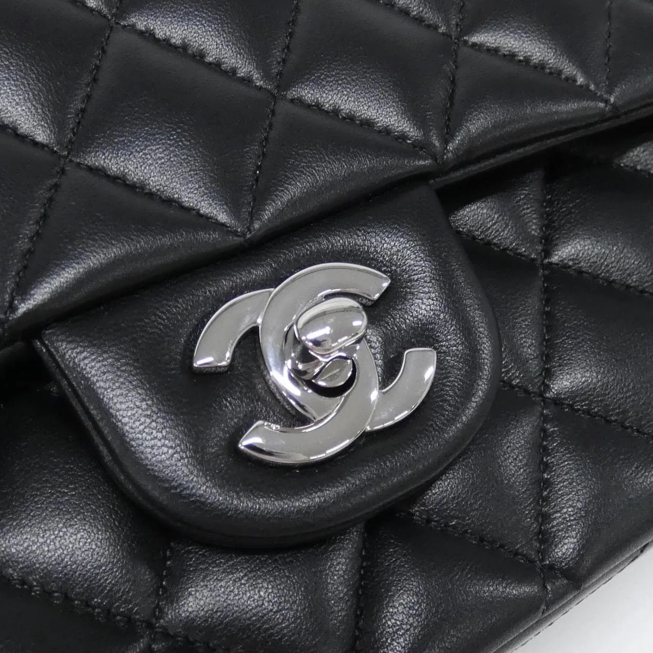 CHANEL Matelasse 1112 Shoulder Lambskin 5