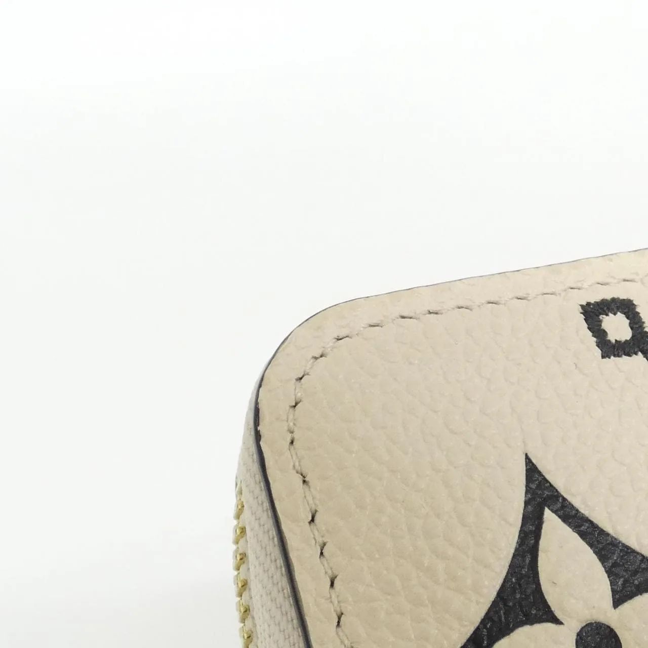 LOUIS VUITTON M81141 Wallet Monogram 3