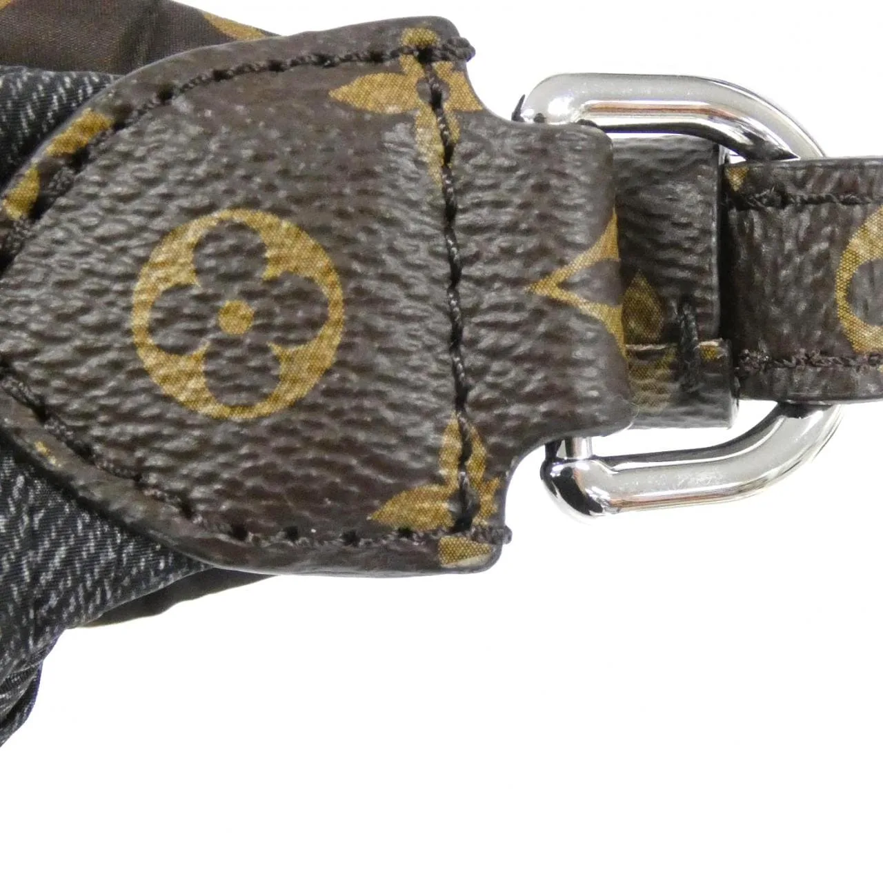 LOUIS VUITTON M26542 肩背包 羊皮 5
