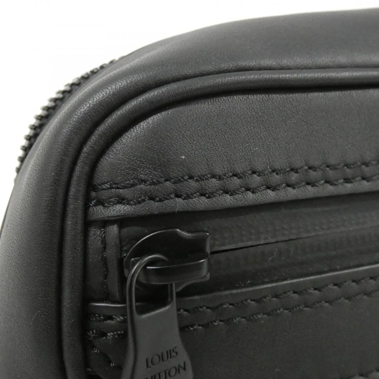LOUIS VUITTON M55698 Shoulder Nylon 5