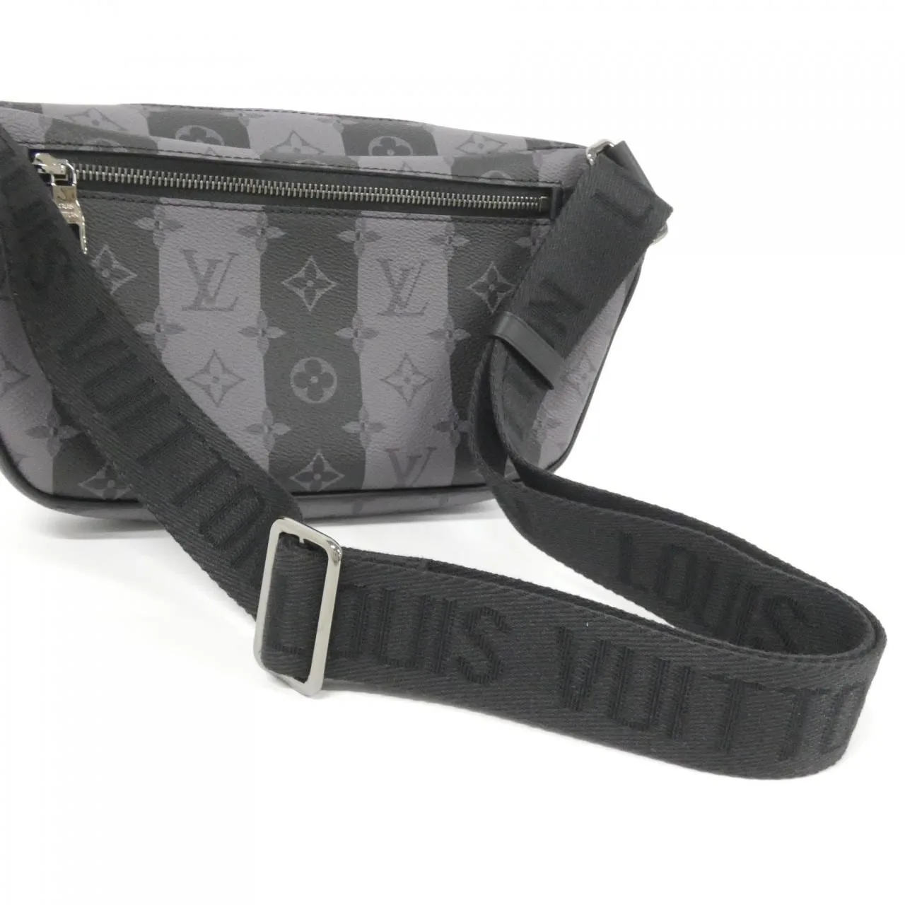 LOUIS VUITTON Eclipse M59338 Shoulder Monogram 5