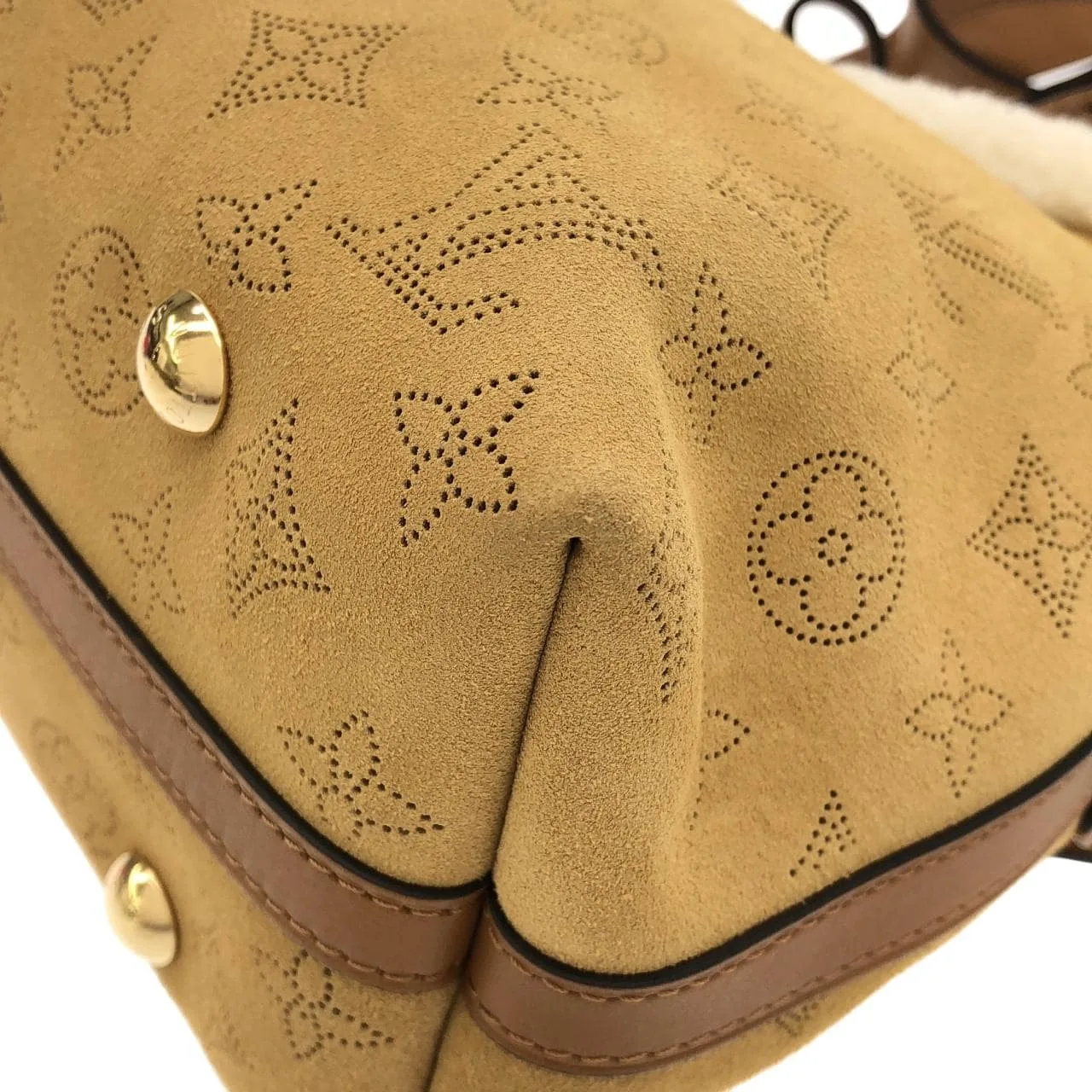 LOUIS VUITTON Mahina M11843 肩背包 2