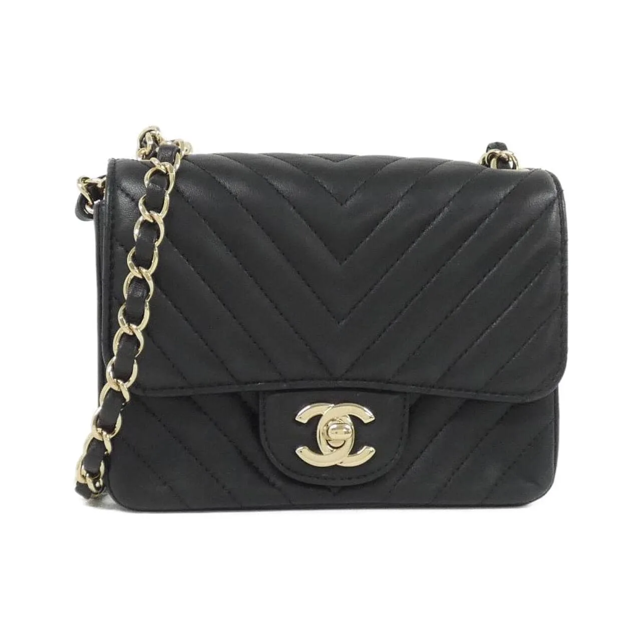 CHANEL Matelasse 35200 Shoulder Lambskin