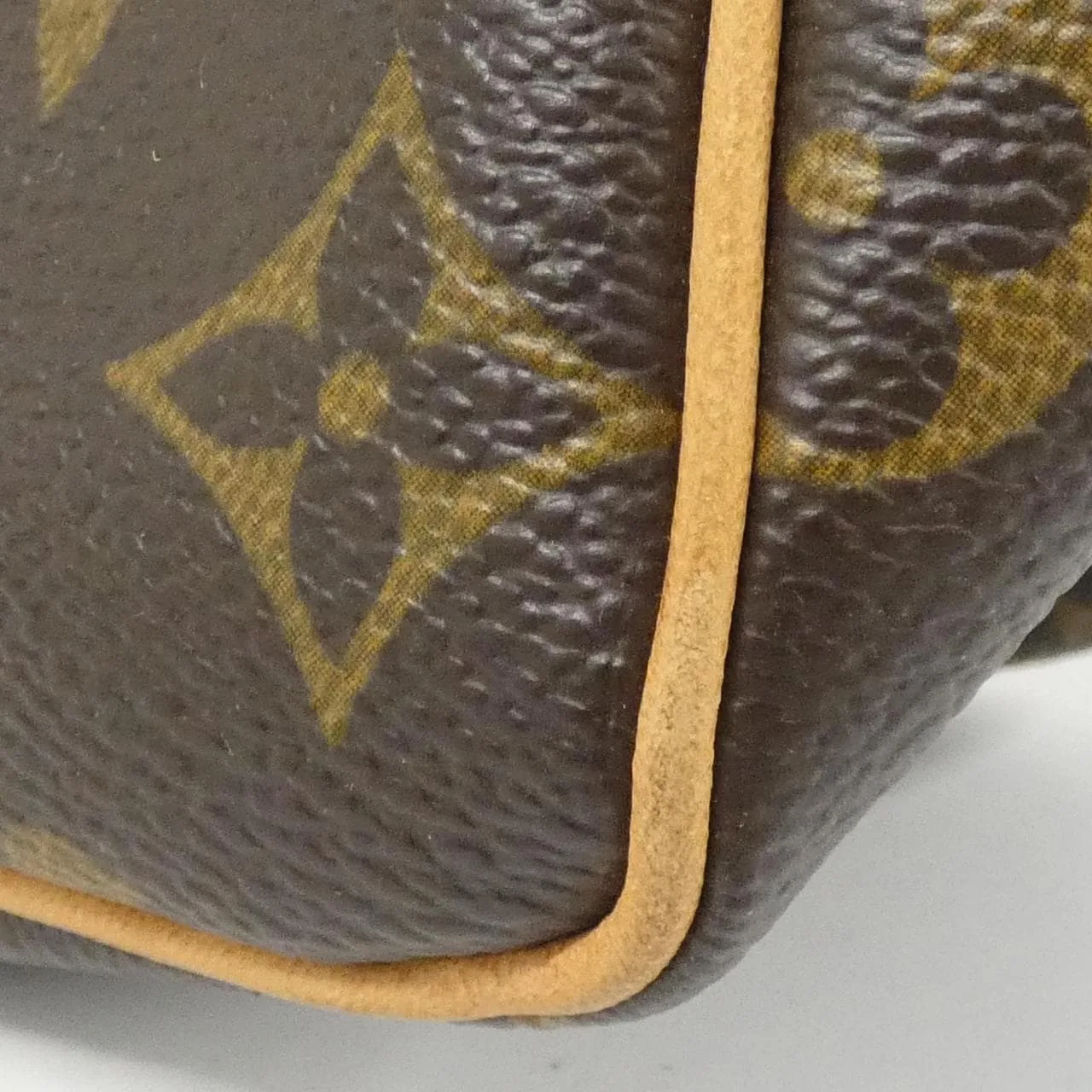 LOUIS VUITTON Viva Cité M51165 Shoulder Monogram 4