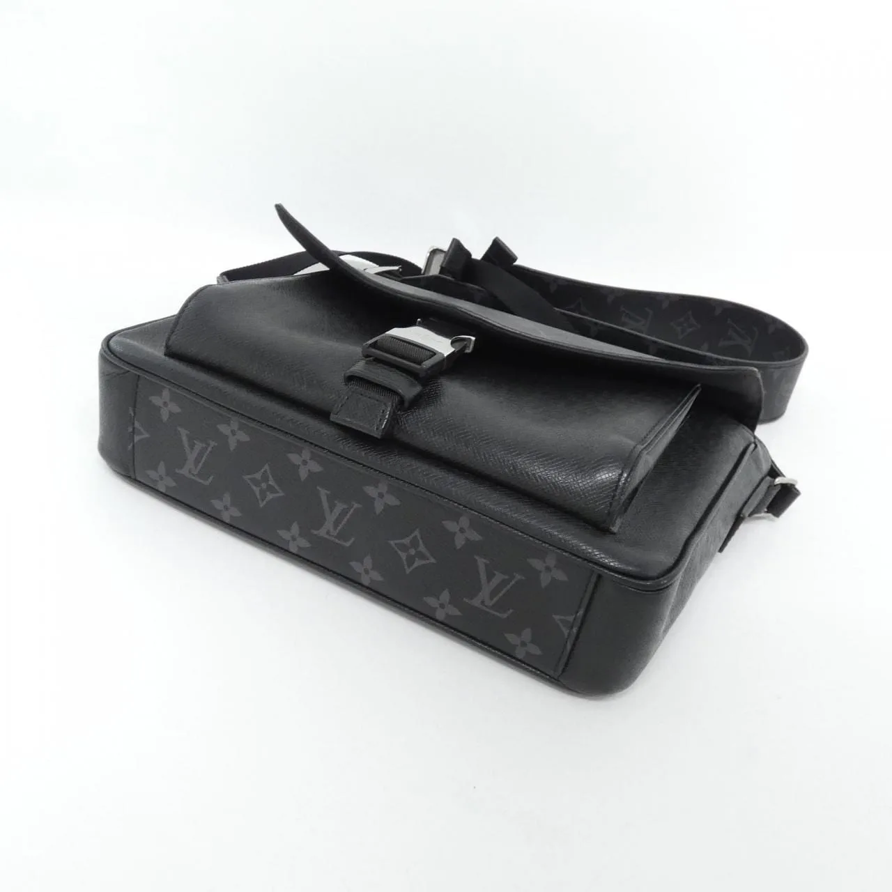 LOUIS VUITTON M30746 肩背包 帆布 3