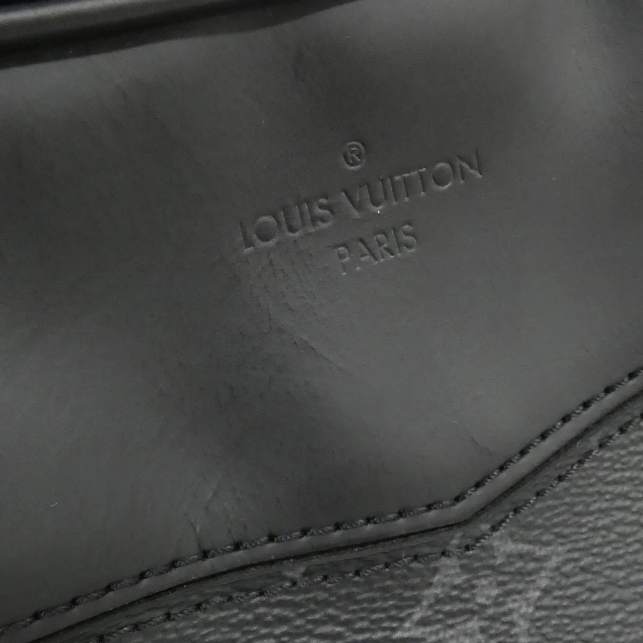 LOUIS VUITTON Eclipse M42906 肩背包 Monogram 4