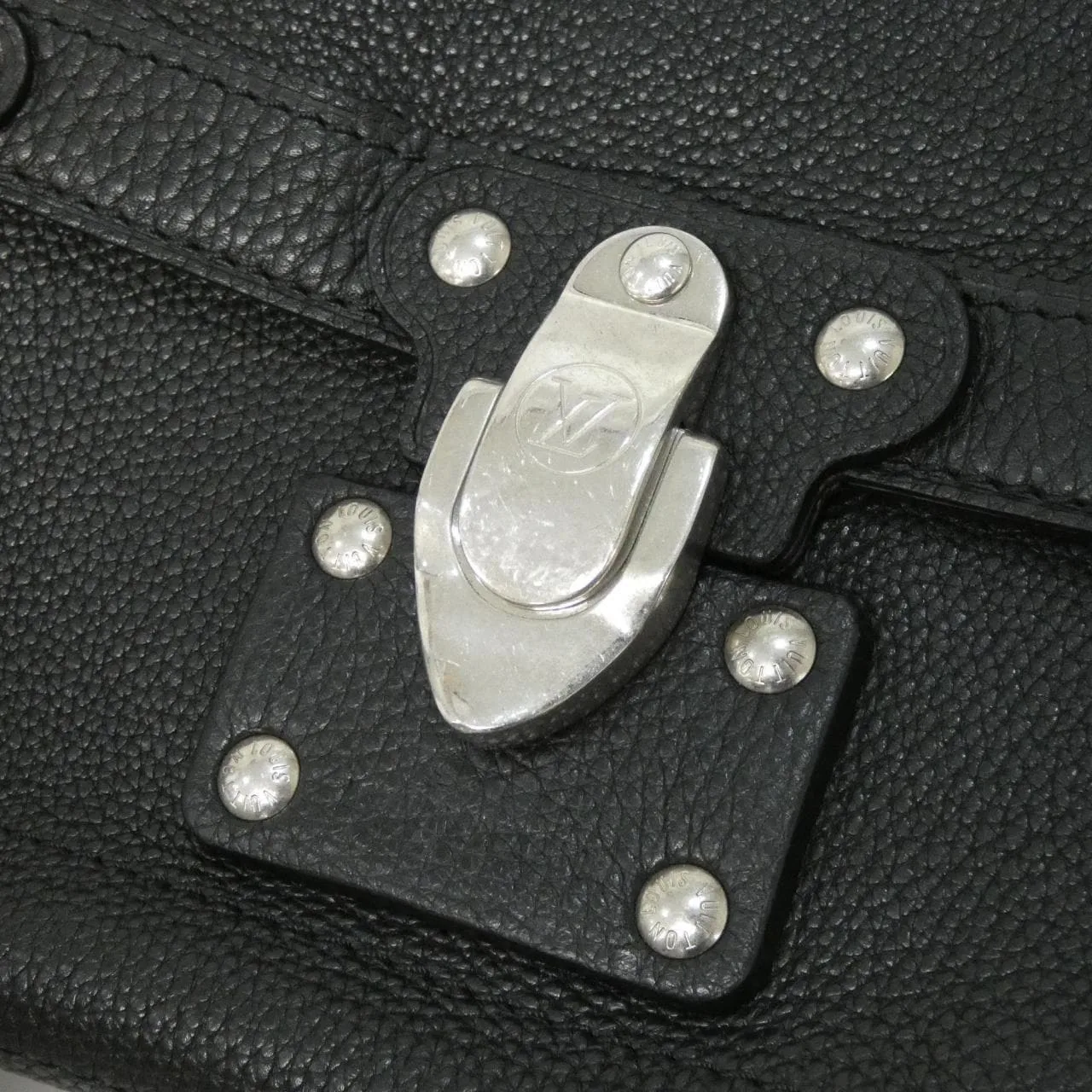 LOUIS VUITTON M11516 肩背包 4