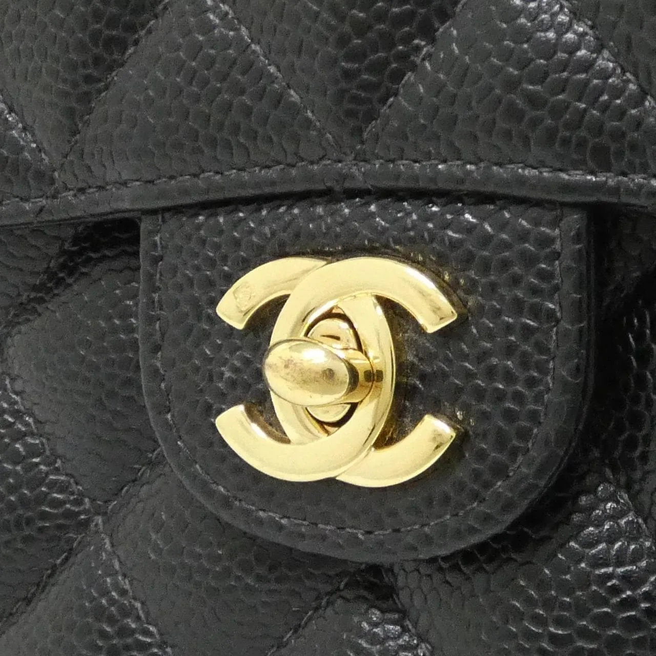 CHANEL Matelasse 1115 Shoulder Grained Calfskin 4