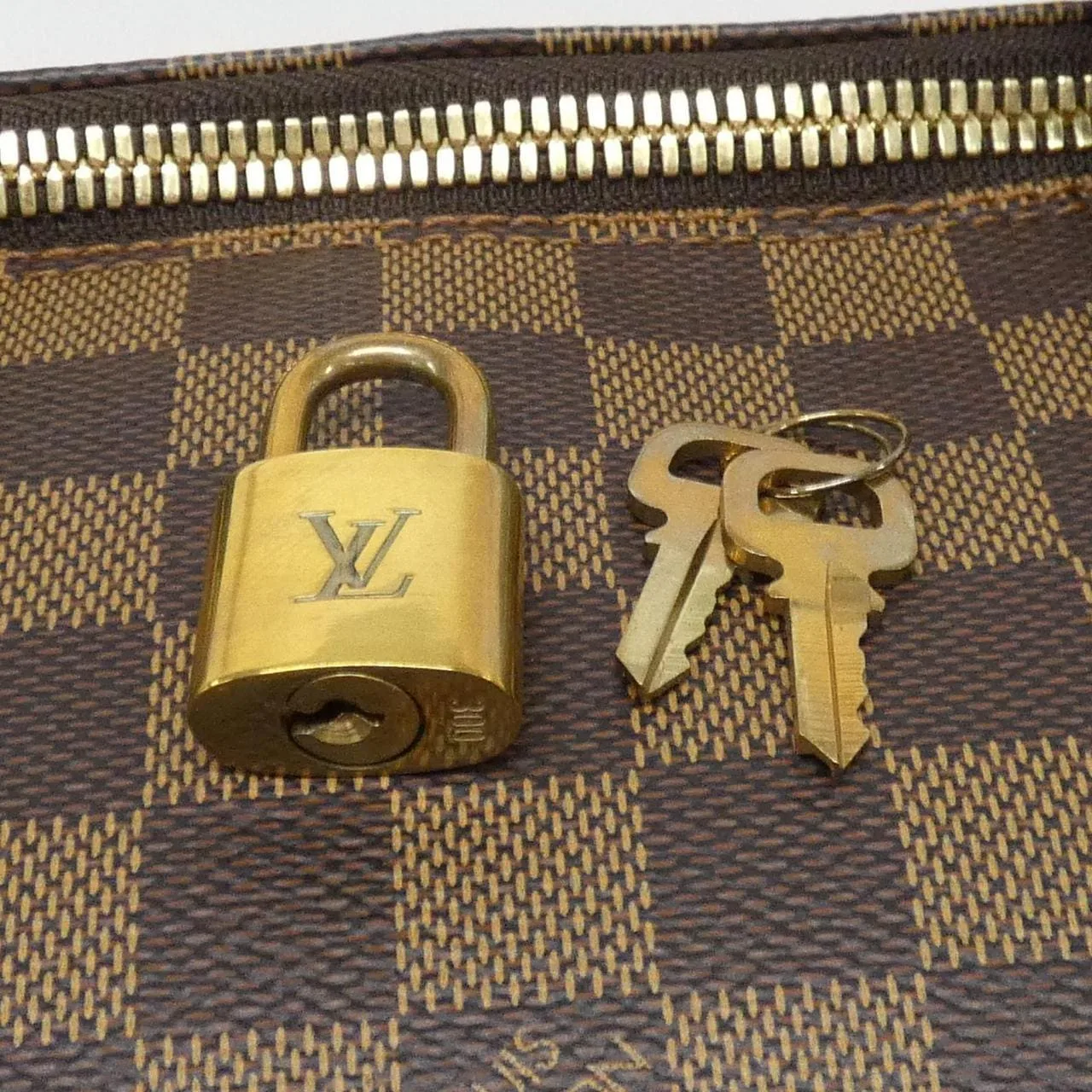 LOUIS VUITTON N41432 Boston Damier 5