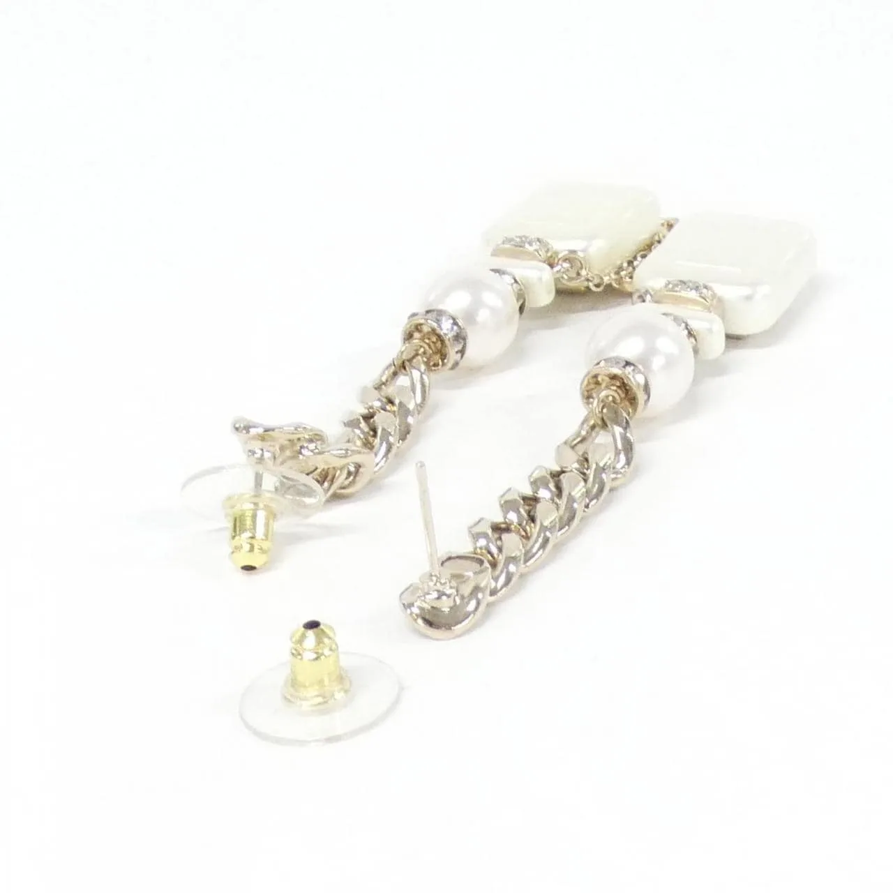 CHANEL AB8470 Accessories 4