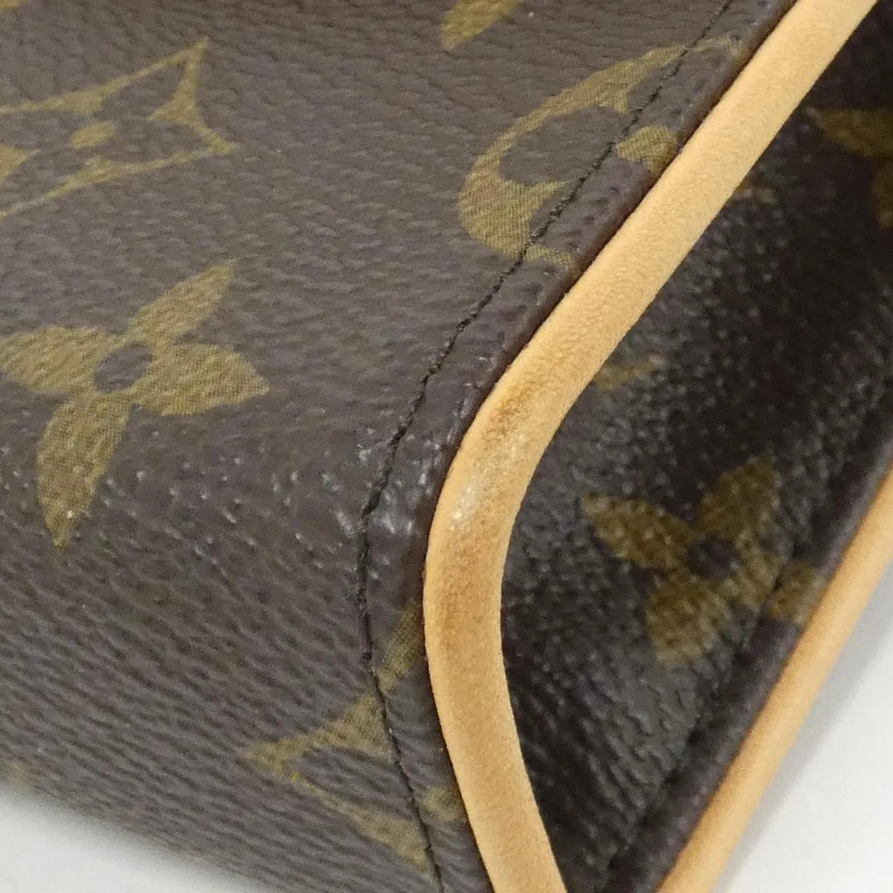 LOUIS VUITTON Pochette M51855+M67303 Belt Monogram 3
