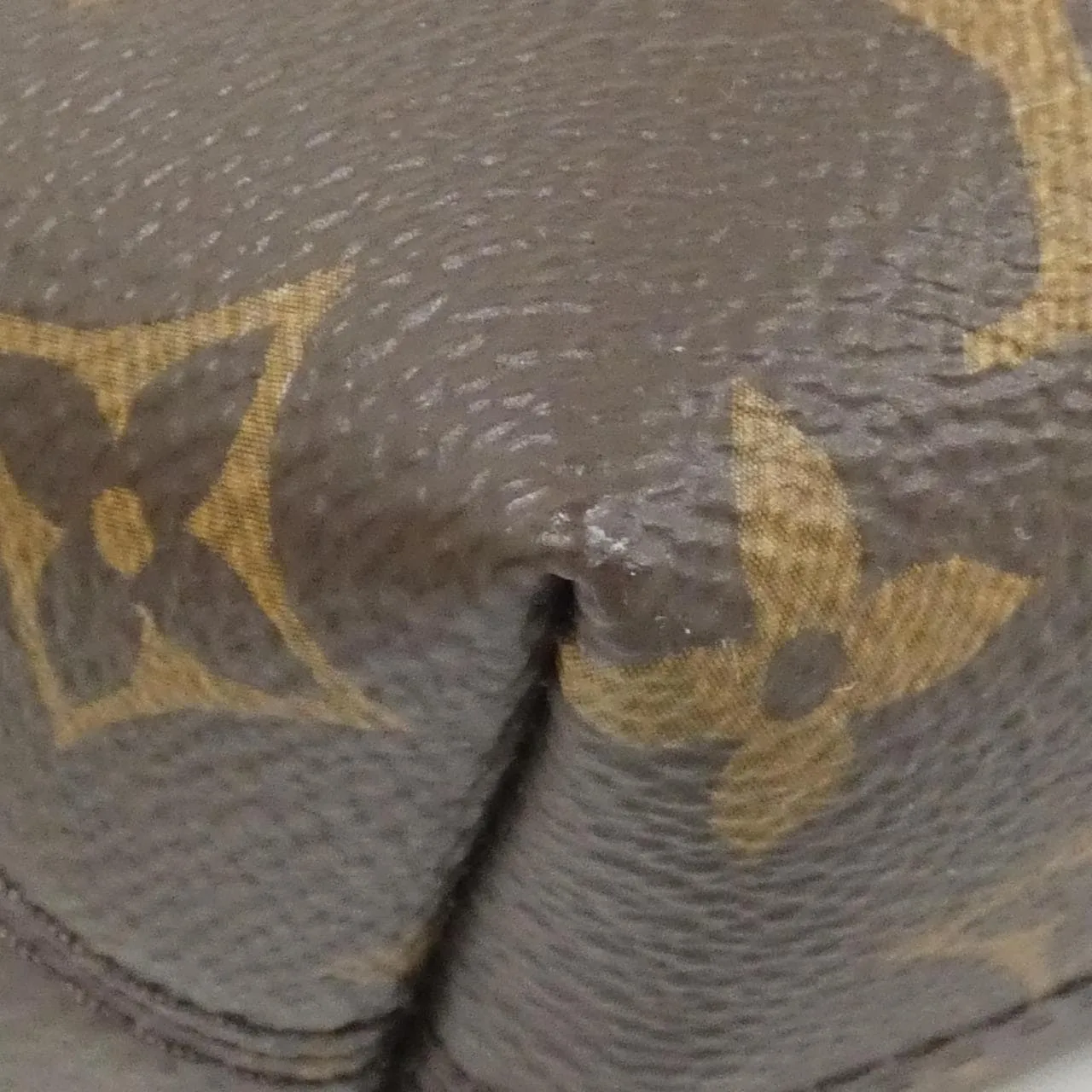 LOUIS VUITTON Pochette M26191 肩背包 Monogram 3