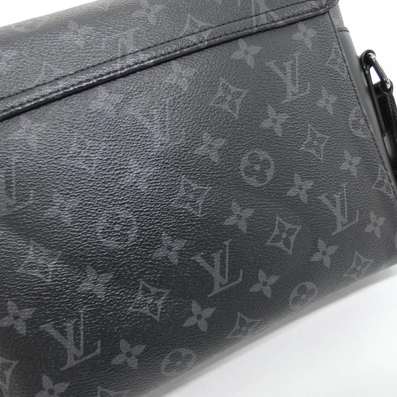 LOUIS VUITTON Eclipse M40511 Shoulder Monogram 4